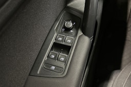 valkoinen Volkswagen Tiguan 2023 kuva 27.