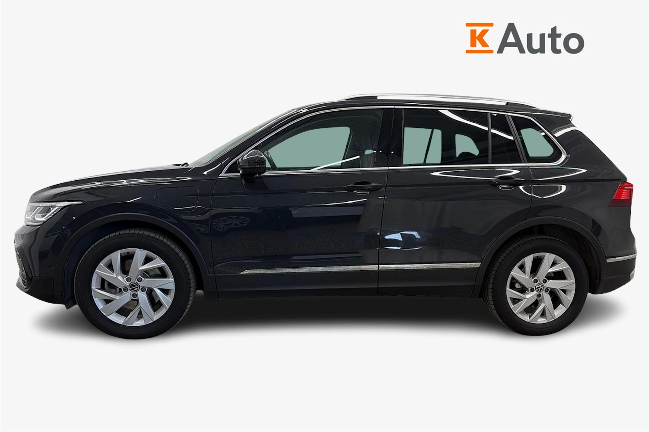 harmaa Volkswagen Tiguan 2023 kuva 7.