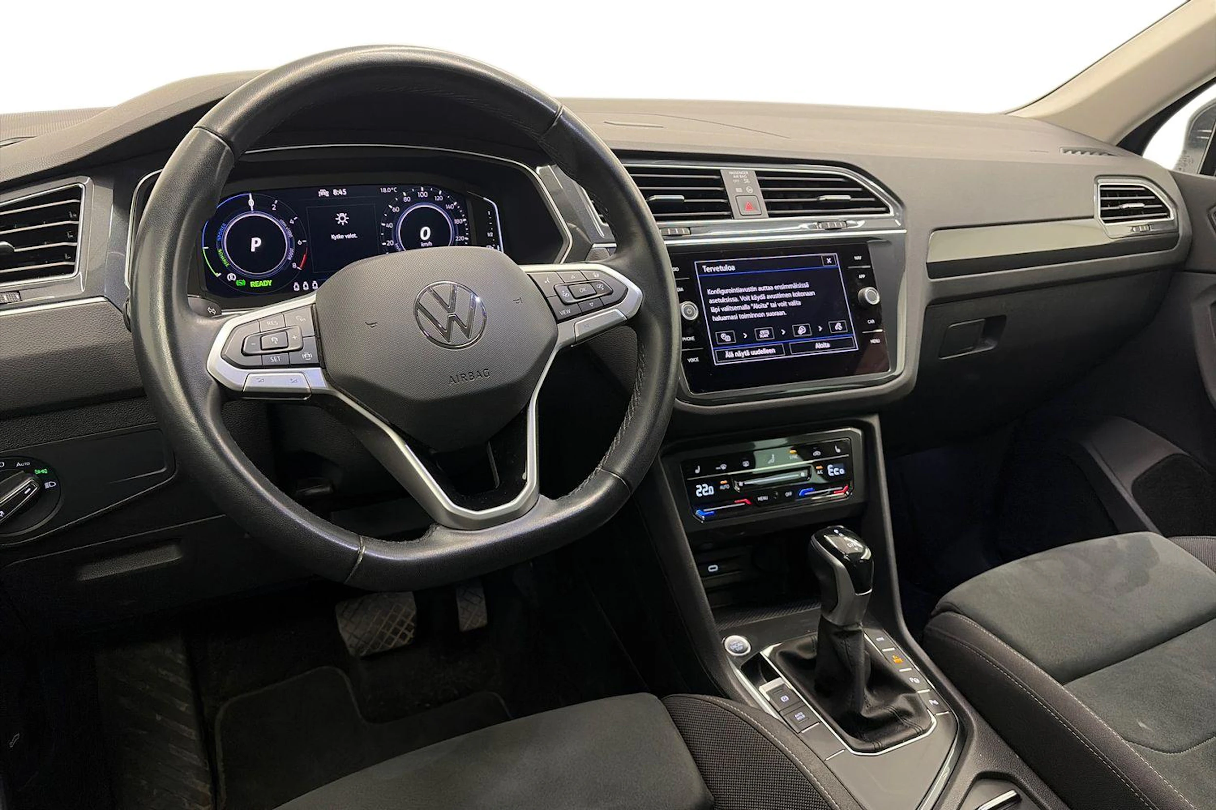 harmaa Volkswagen Tiguan 2023 kuva 8.
