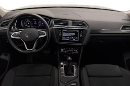 harmaa Volkswagen Tiguan 2023 kuva 9.