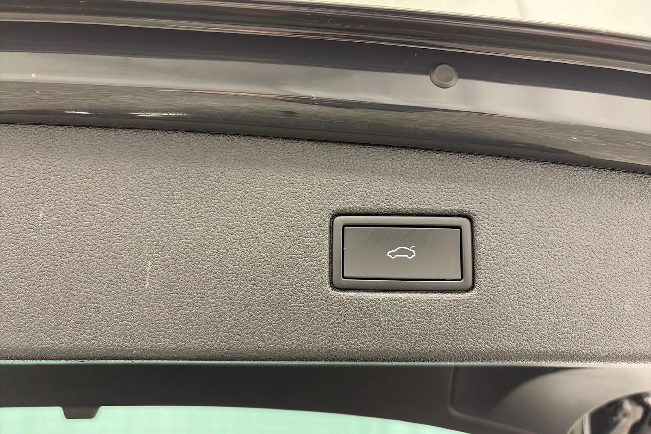 harmaa Volkswagen Tiguan 2023 kuva 16.