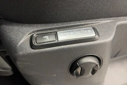 harmaa Volkswagen Tiguan 2023 kuva 18.