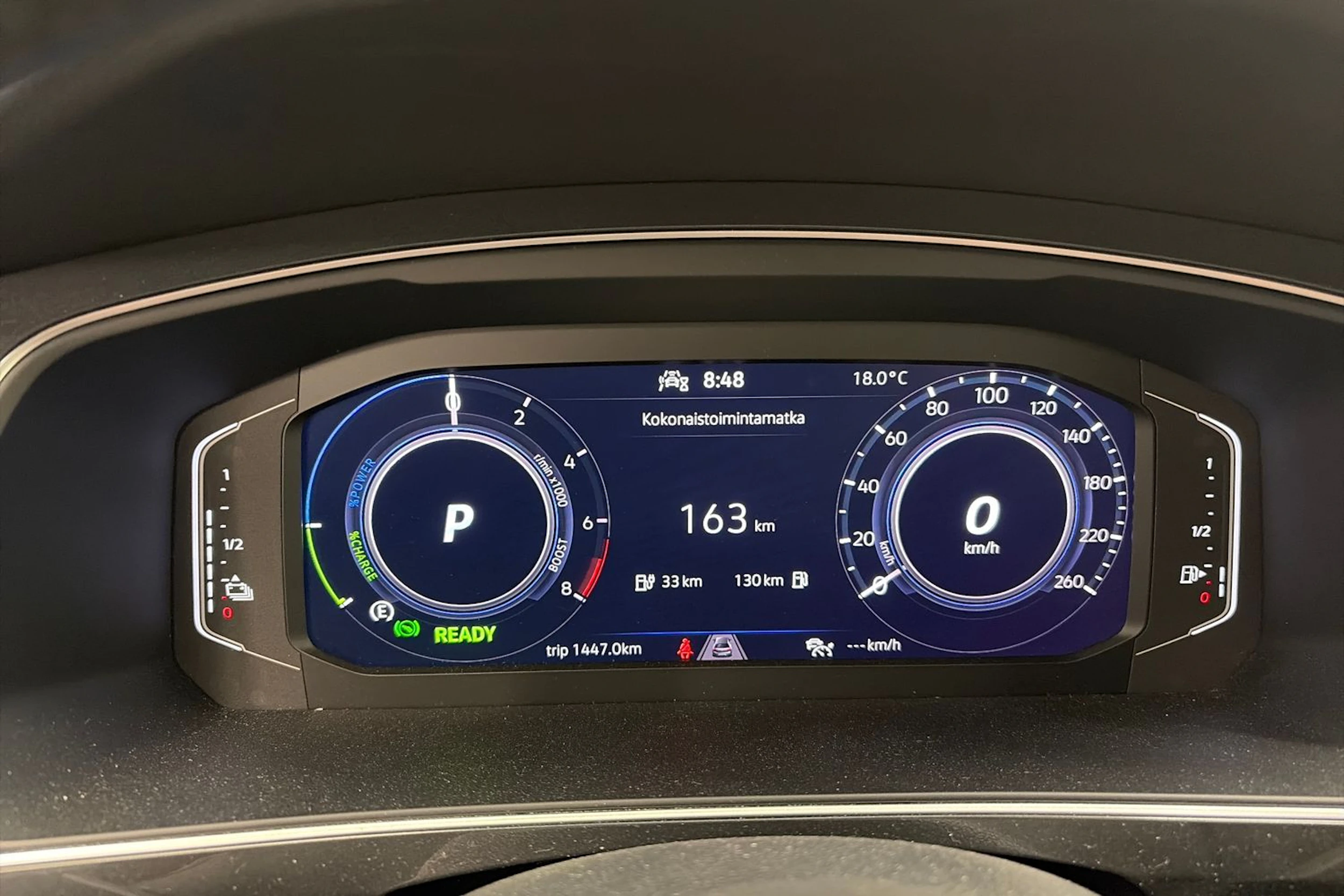 harmaa Volkswagen Tiguan 2023 kuva 20.