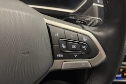 harmaa Volkswagen Tiguan 2023 kuva 22.