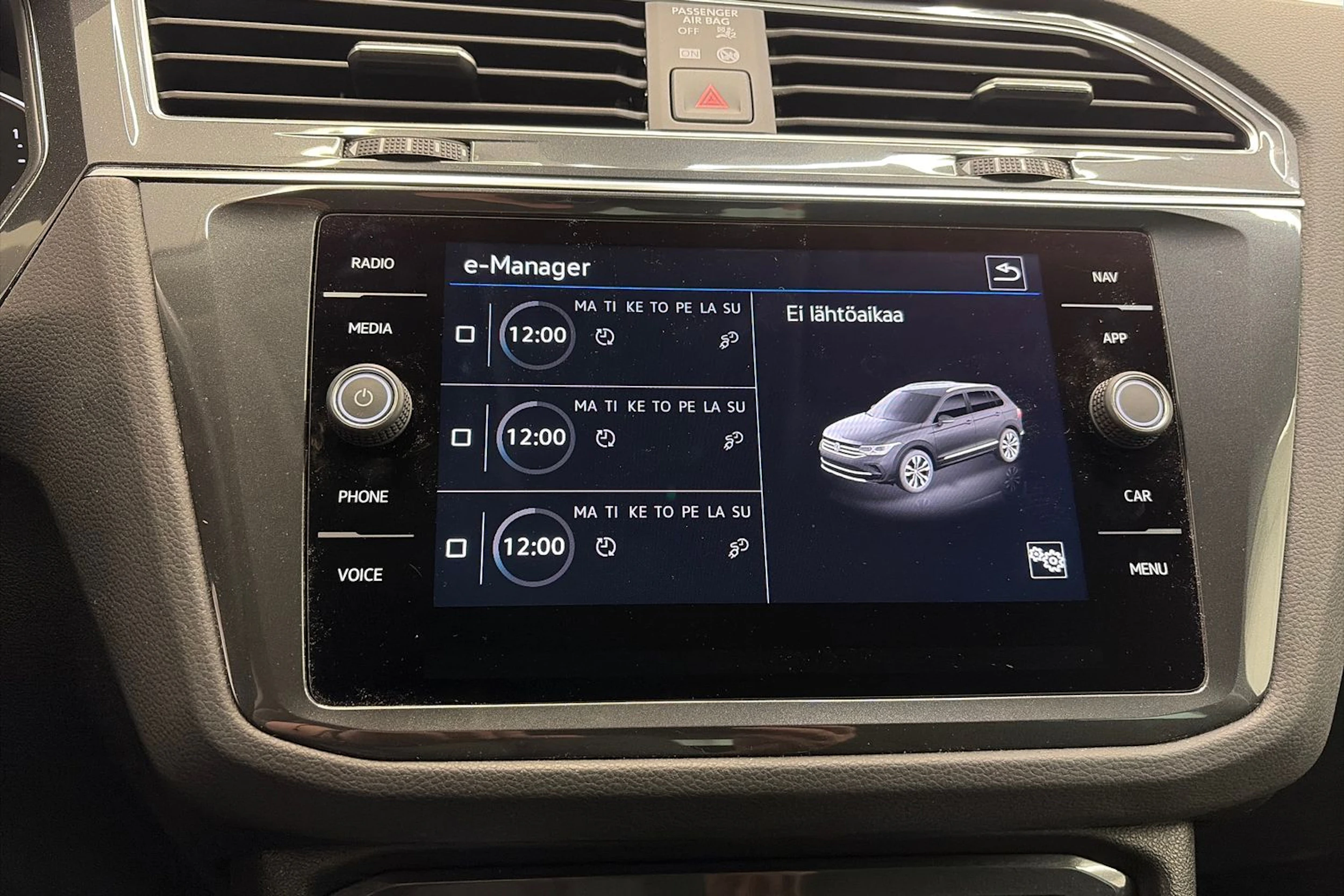 harmaa Volkswagen Tiguan 2023 kuva 26.