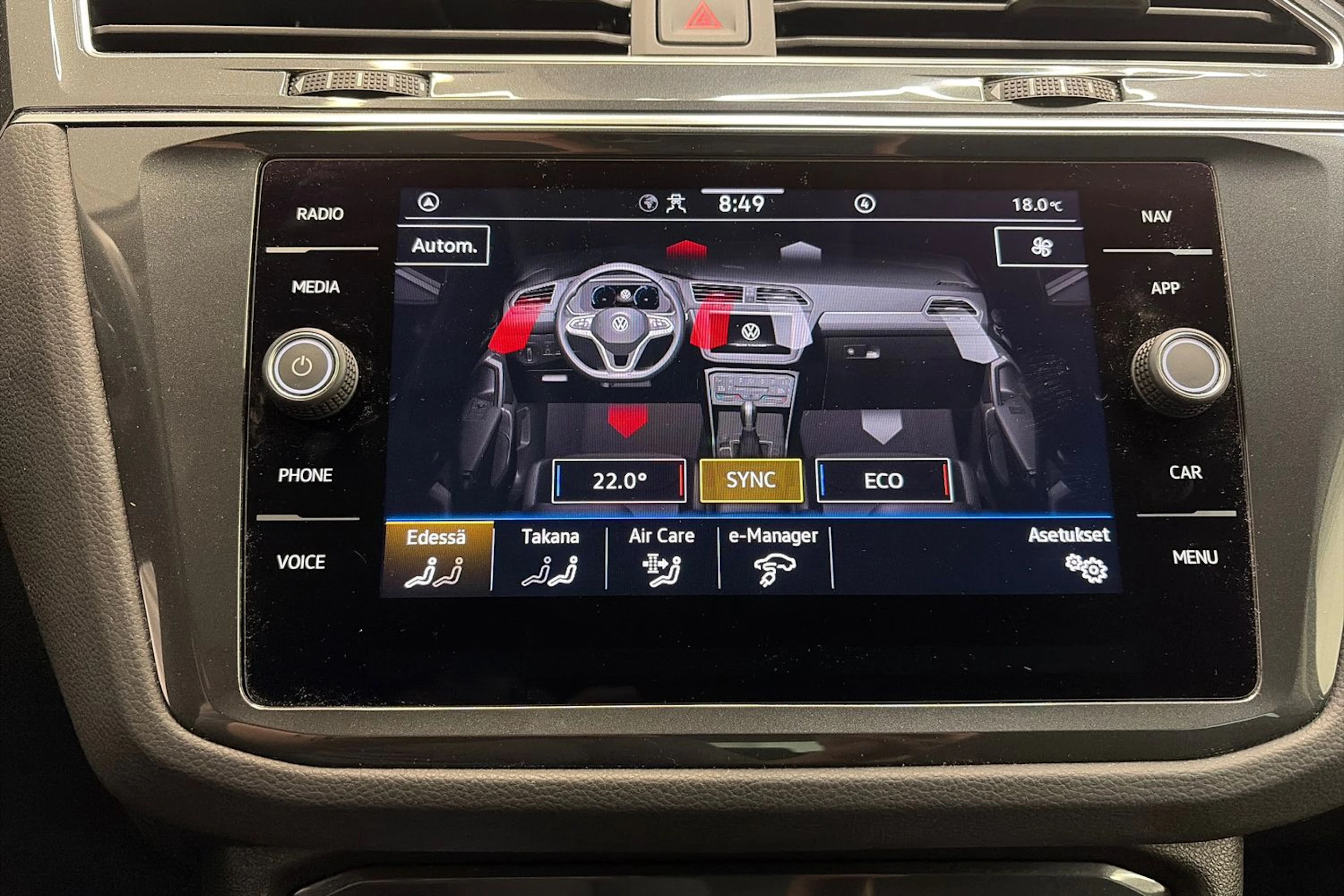 harmaa Volkswagen Tiguan 2023 kuva 27.