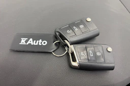 harmaa Volkswagen Tiguan 2023 kuva 31.