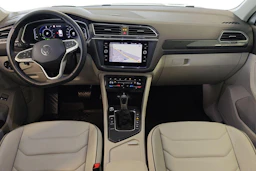 valkoinen Volkswagen Tiguan 2023 kuva 9.