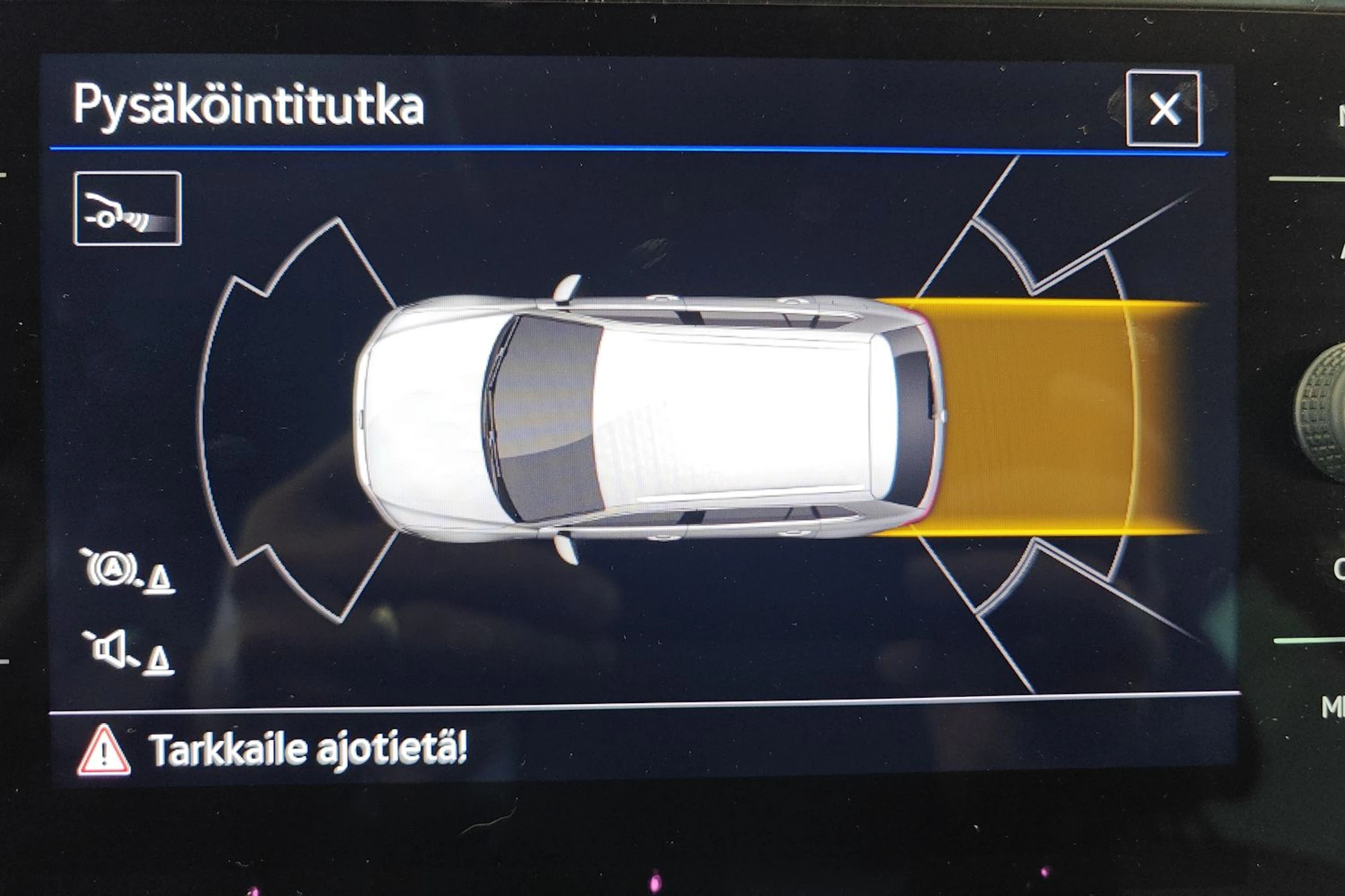 valkoinen Volkswagen Tiguan 2023 kuva 24.