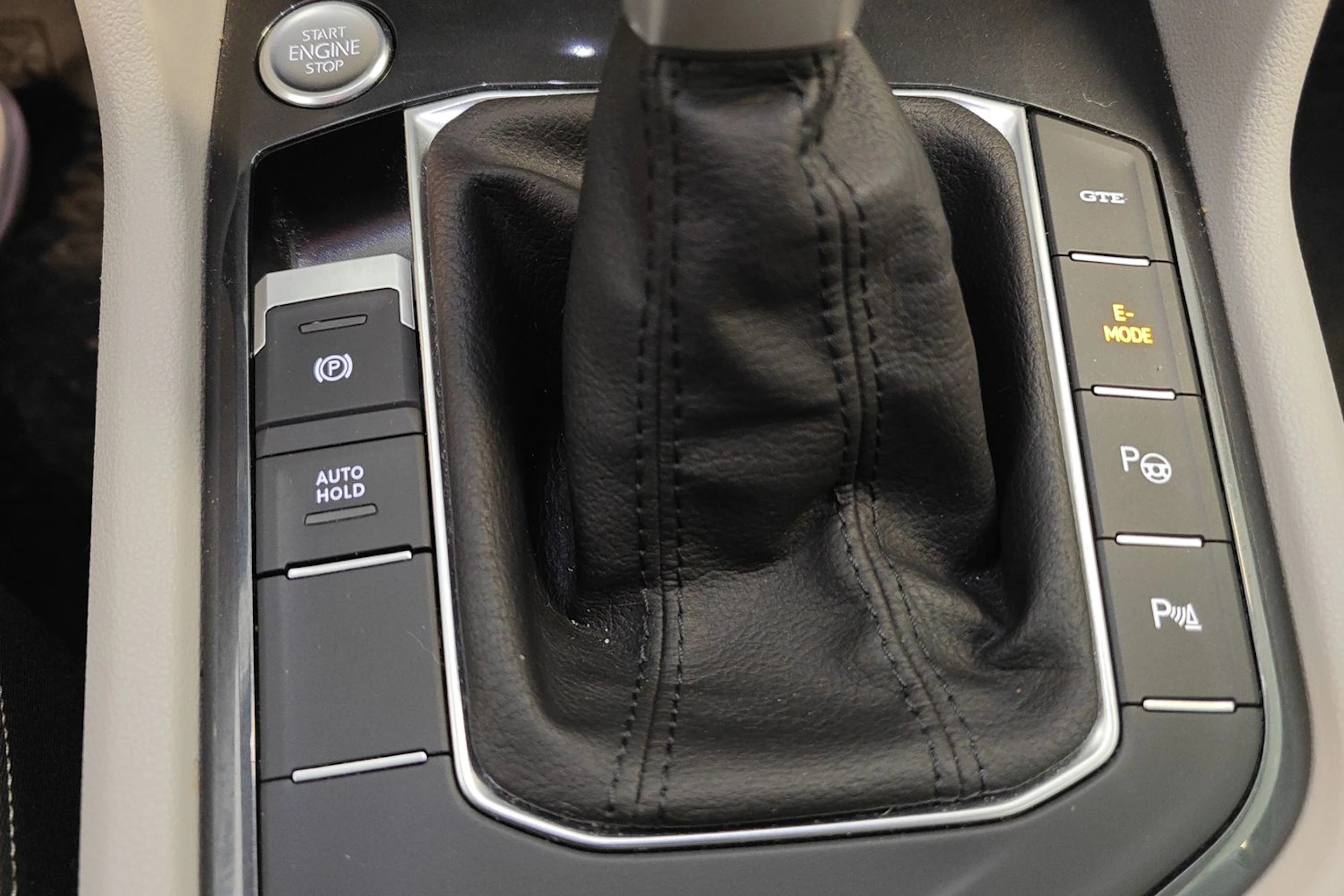 valkoinen Volkswagen Tiguan 2023 kuva 26.