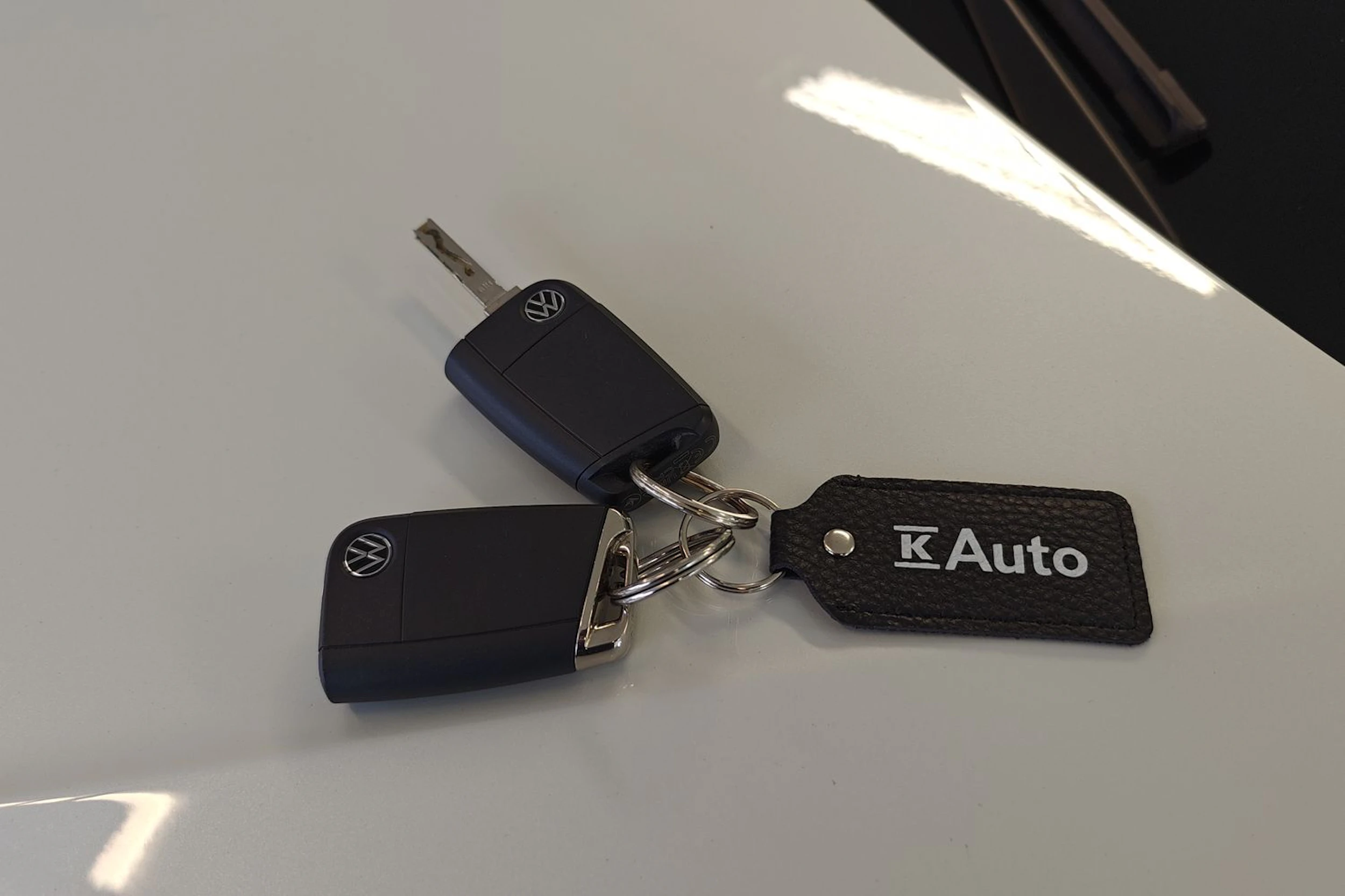 valkoinen Volkswagen Tiguan 2023 kuva 27.