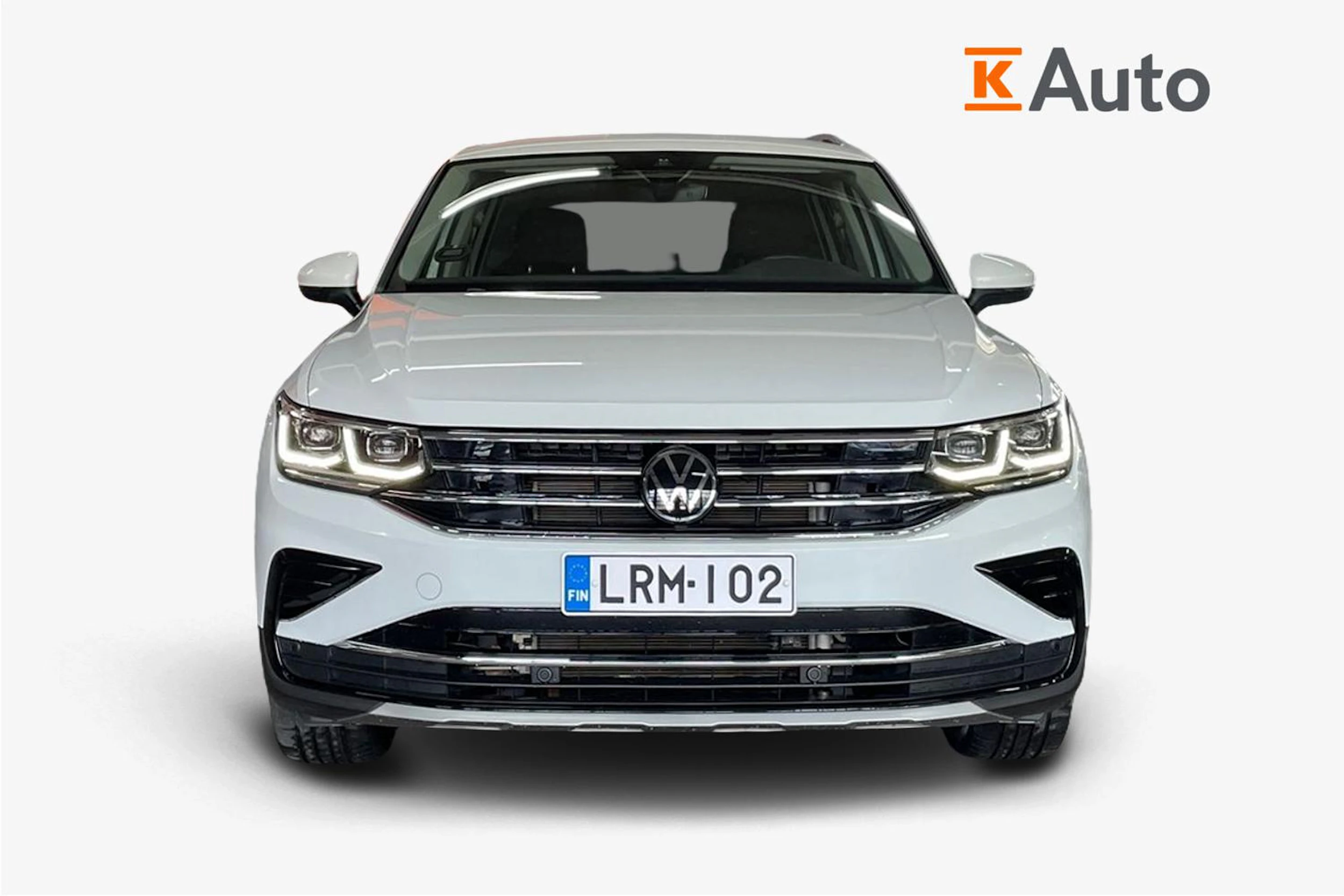 Valkoinen Volkswagen Tiguan 2023 kuva 5.