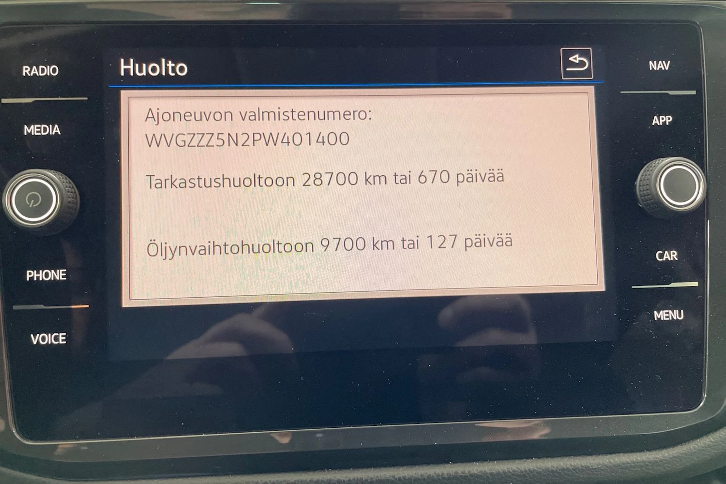 Valkoinen Volkswagen Tiguan 2023 kuva 21.