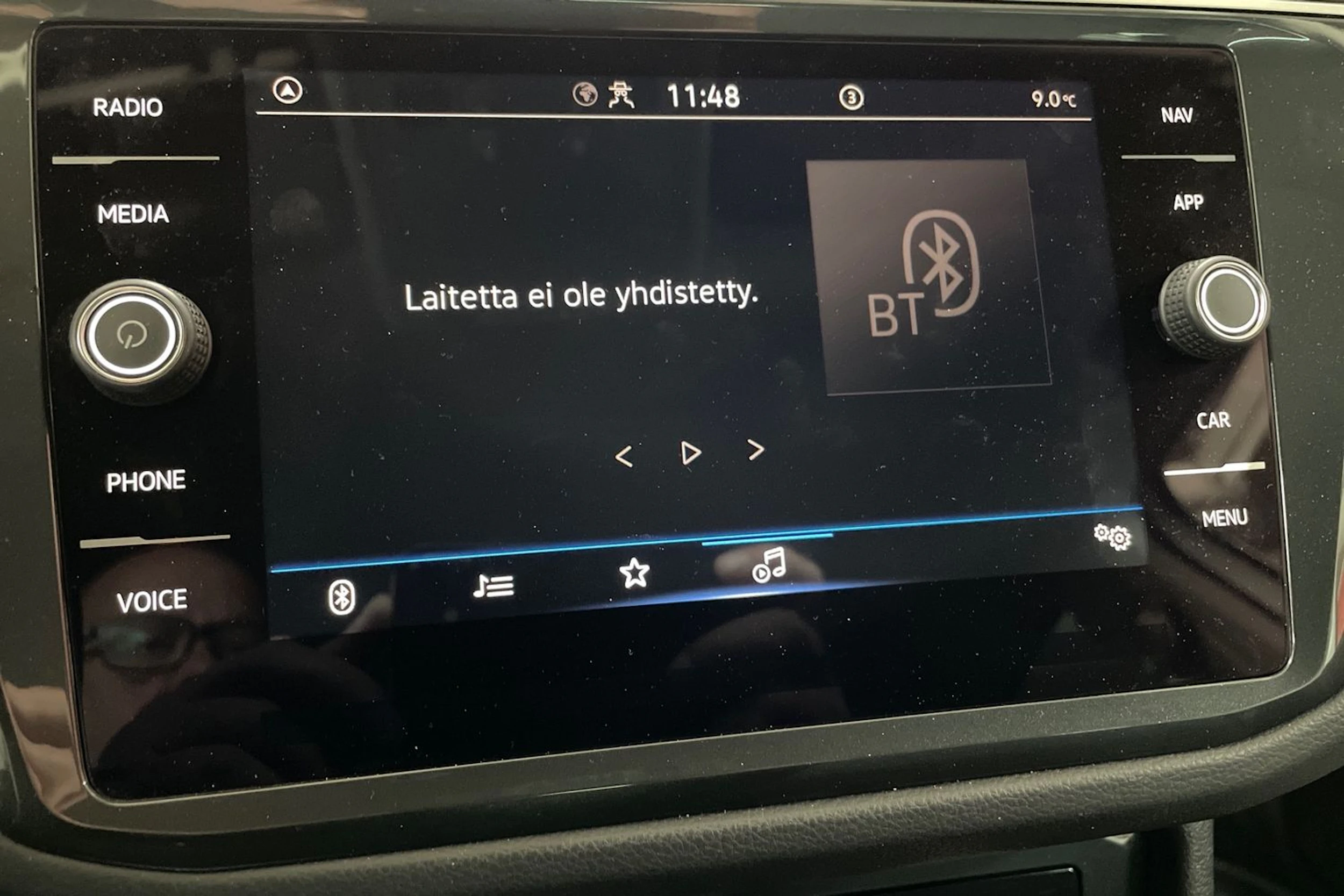 Valkoinen Volkswagen Tiguan 2023 kuva 22.