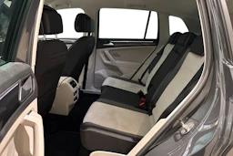 harmaa Volkswagen Tiguan 2023 kuva 8.