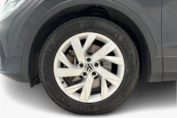 harmaa Volkswagen Tiguan 2023 kuva 9.