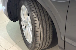 harmaa Volkswagen Tiguan 2023 kuva 10.