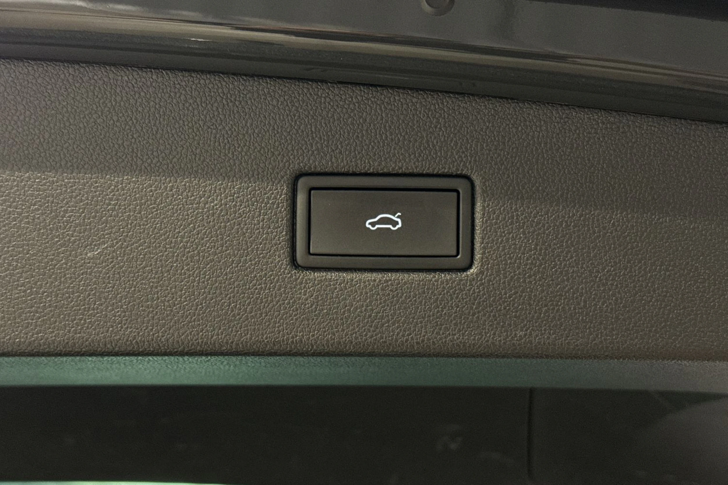 harmaa Volkswagen Tiguan 2023 kuva 13.