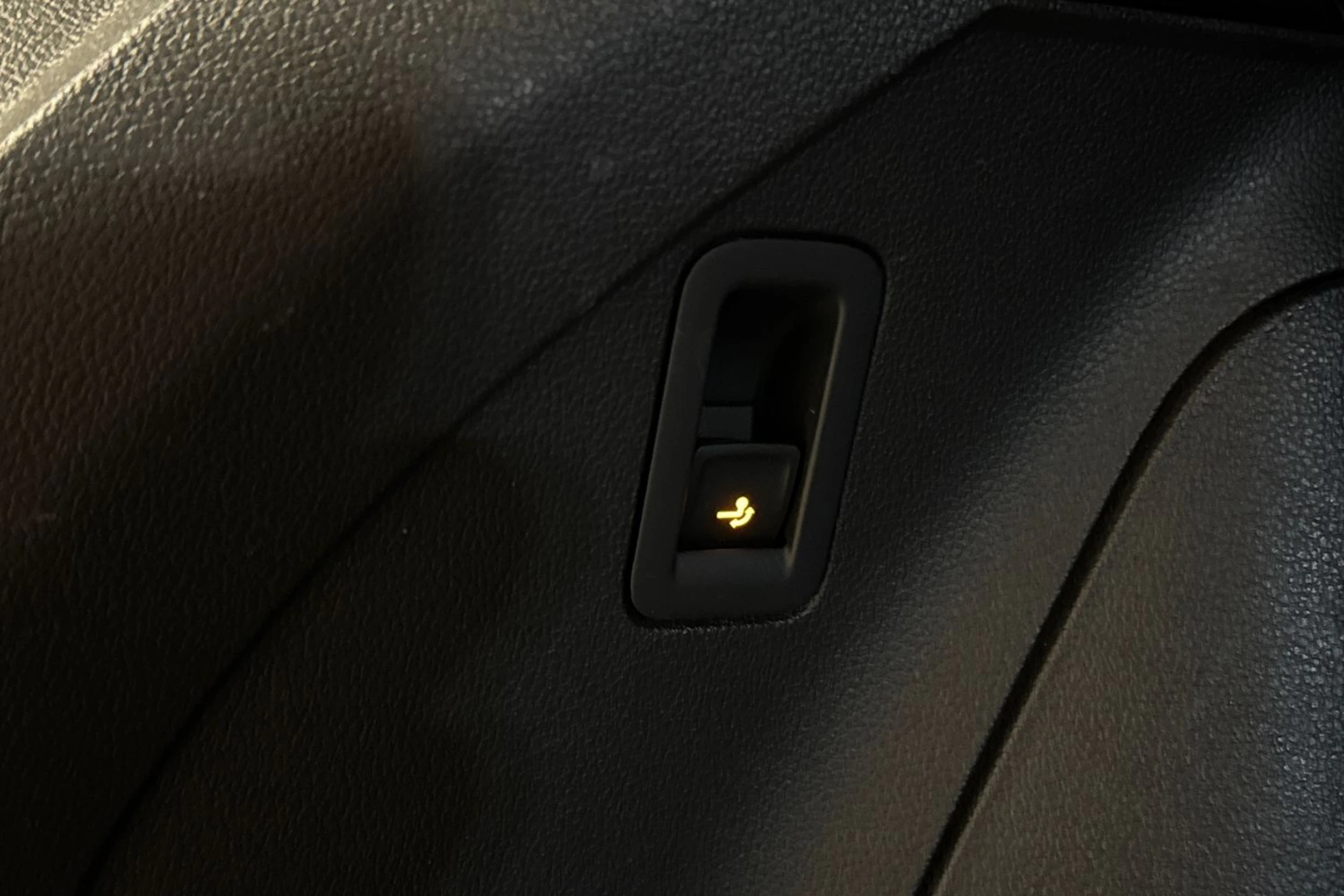 harmaa Volkswagen Tiguan 2023 kuva 14.
