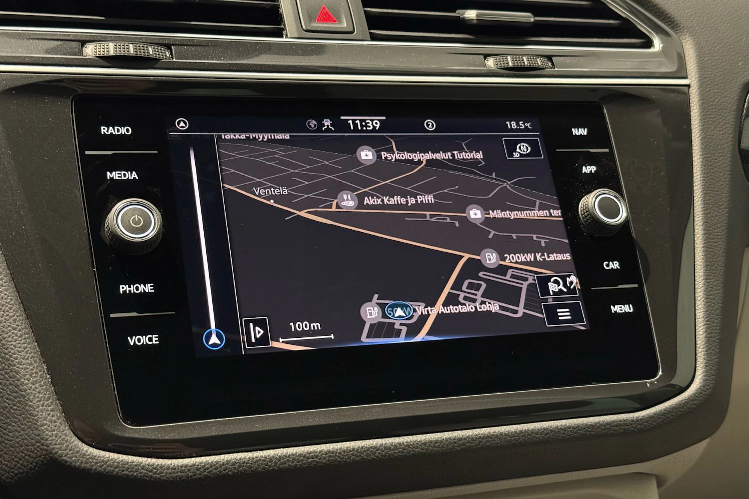 harmaa Volkswagen Tiguan 2023 kuva 23.