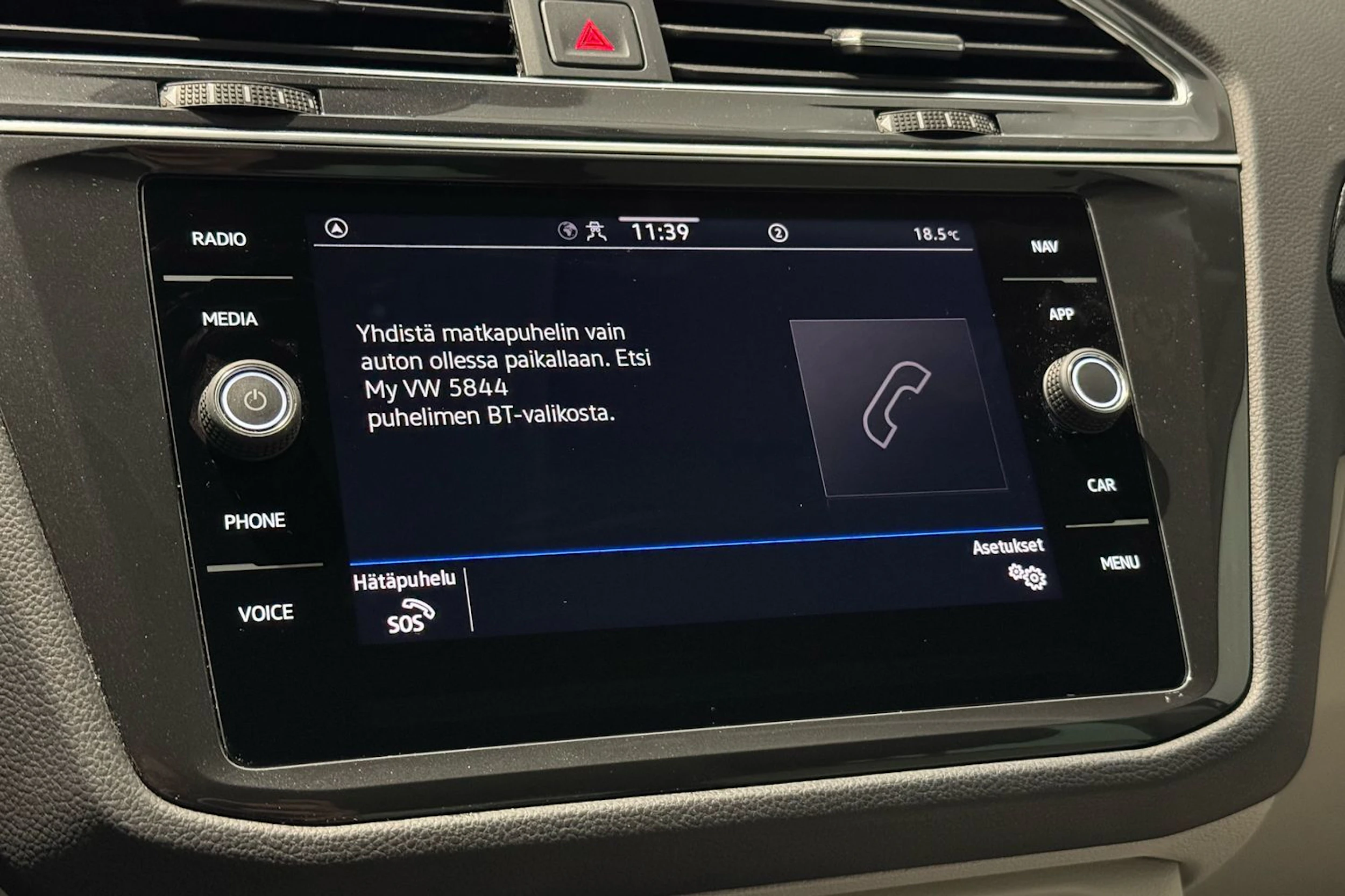 harmaa Volkswagen Tiguan 2023 kuva 25.