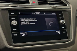 harmaa Volkswagen Tiguan 2023 kuva 25.