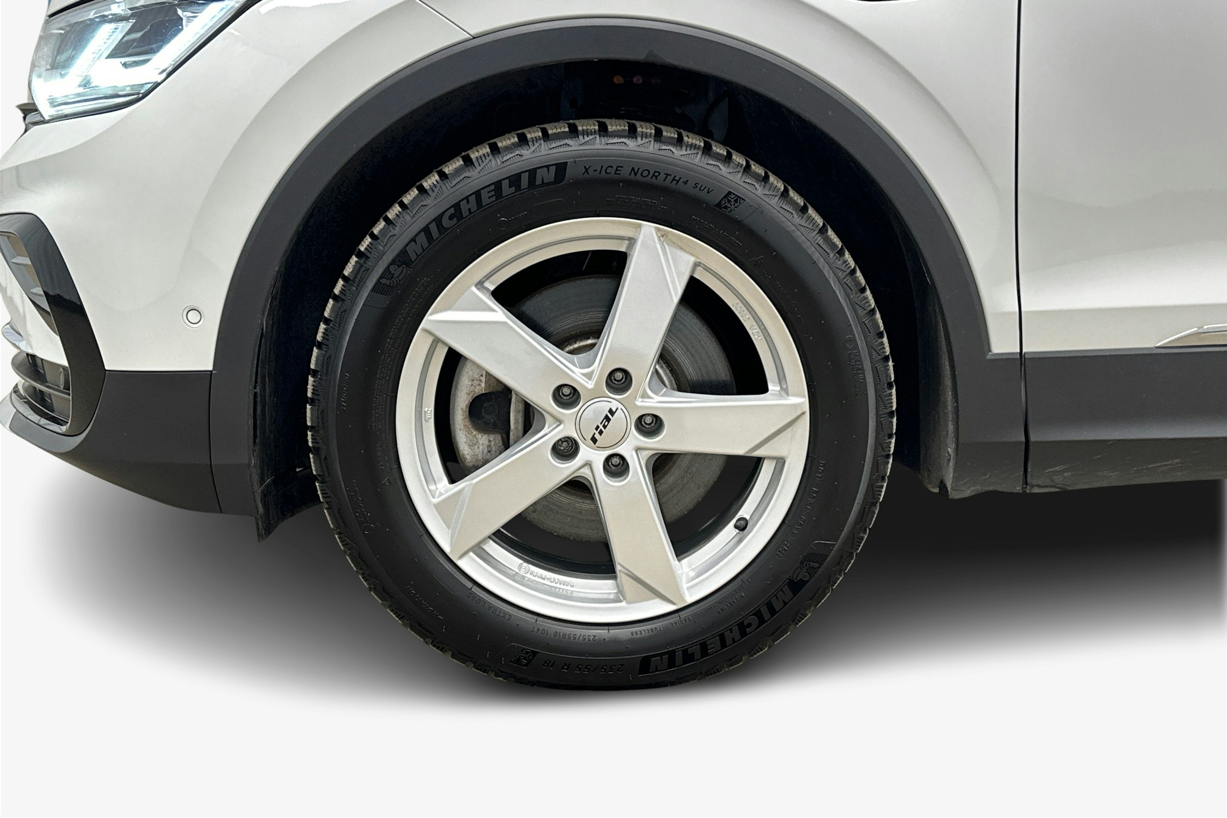 valkoinen Volkswagen Tiguan 2023 kuva 11.