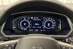 valkoinen Volkswagen Tiguan 2023 kuva 20.