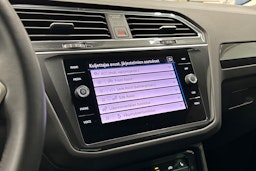 valkoinen Volkswagen Tiguan 2023 kuva 26.