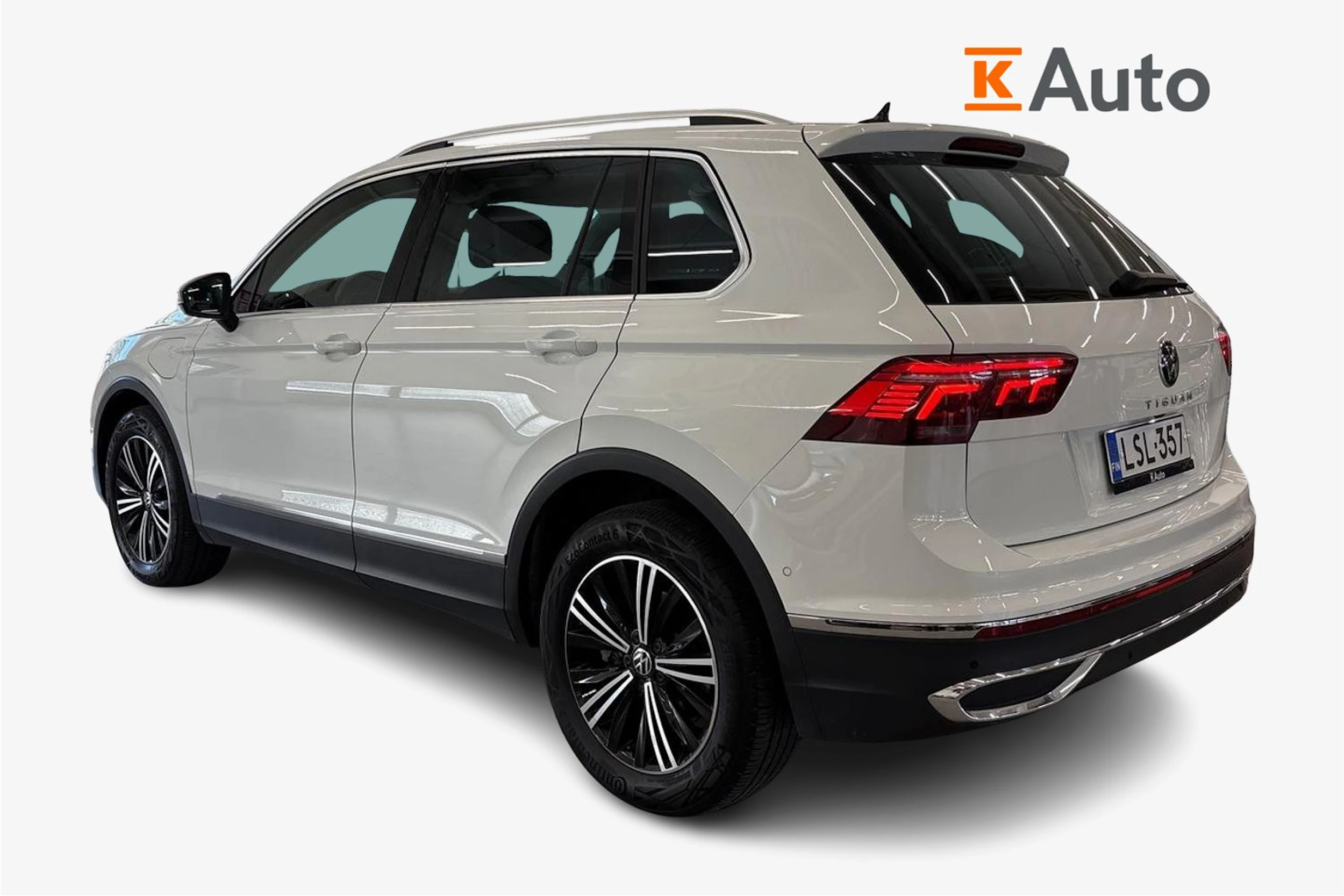 valkoinen Volkswagen Tiguan 2023 kuva 2.