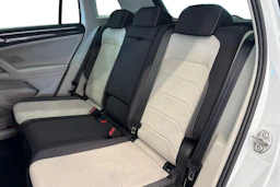 valkoinen Volkswagen Tiguan 2023 kuva 8.