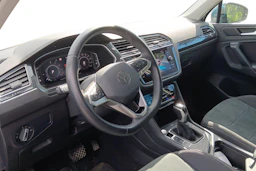 Sininen Volkswagen Tiguan 2023 kuva 3.