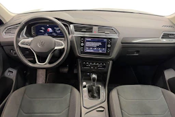 Sininen Volkswagen Tiguan 2023 kuva 7.