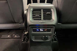 Sininen Volkswagen Tiguan 2023 kuva 9.