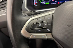 Sininen Volkswagen Tiguan 2023 kuva 16.
