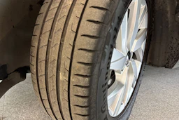 Harmaa Volkswagen Tiguan 2023 kuva 10.