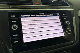 Harmaa Volkswagen Tiguan 2023 kuva 17.