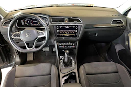 Harmaa Volkswagen Tiguan 2023 kuva 9.