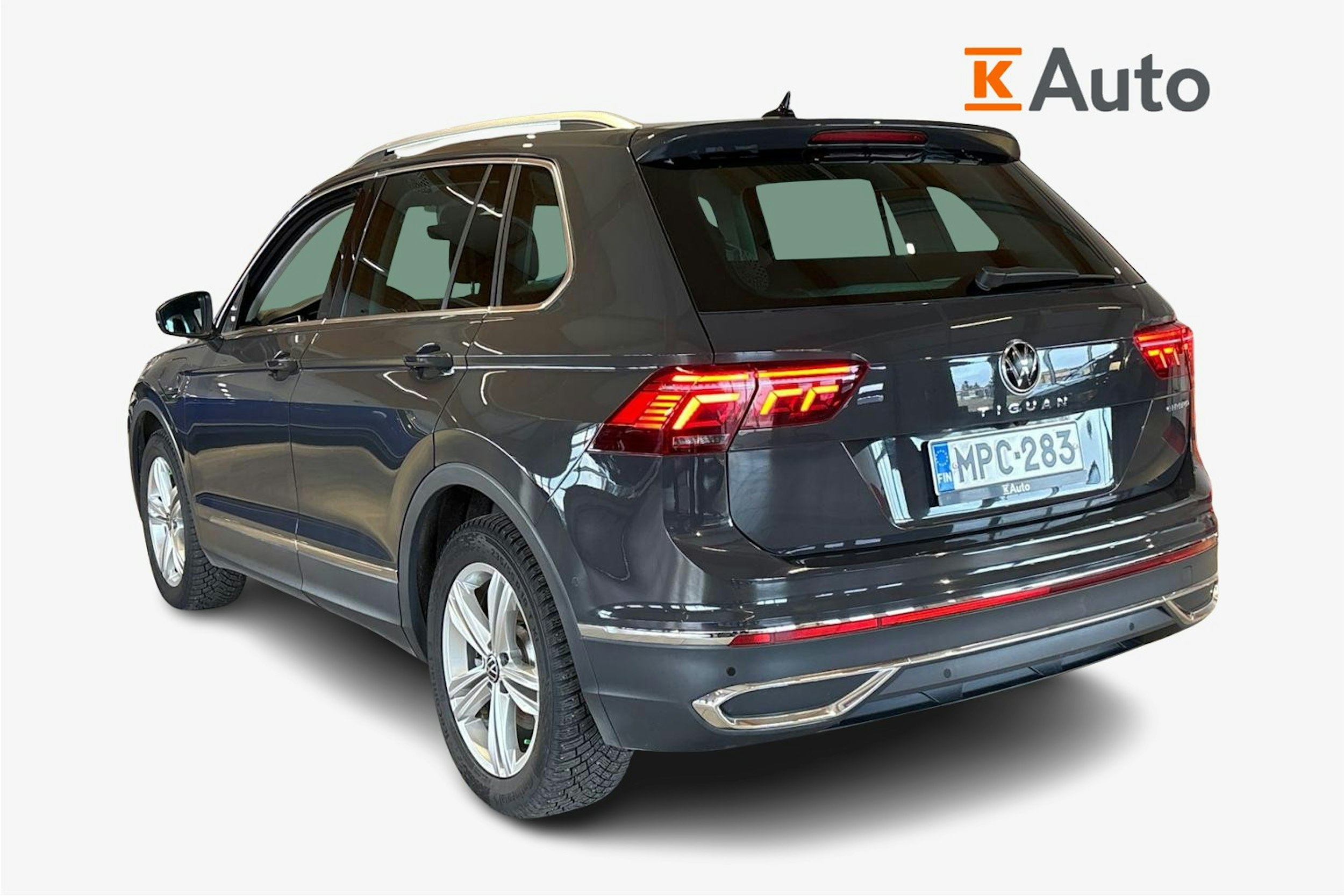 harmaa Volkswagen Tiguan 2023 kuva 2.