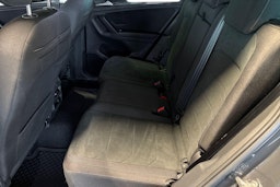 harmaa Volkswagen Tiguan 2023 kuva 8.