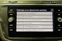 harmaa Volkswagen Tiguan 2023 kuva 16.