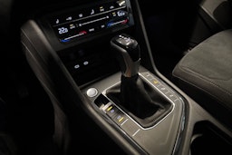 harmaa Volkswagen Tiguan 2023 kuva 17.