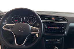 valkoinen Volkswagen Tiguan 2023 kuva 7.