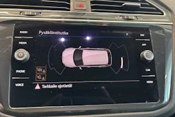 valkoinen Volkswagen Tiguan 2023 kuva 14.