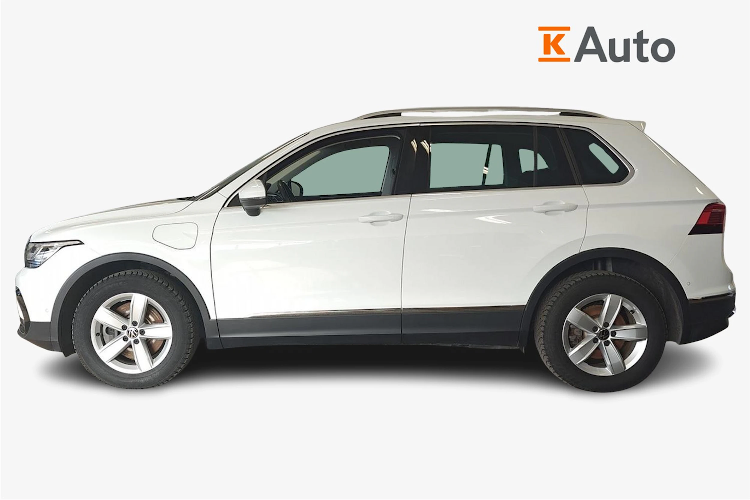 valkoinen Volkswagen Tiguan 2023 kuva 5.