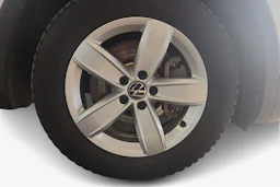 valkoinen Volkswagen Tiguan 2023 kuva 9.