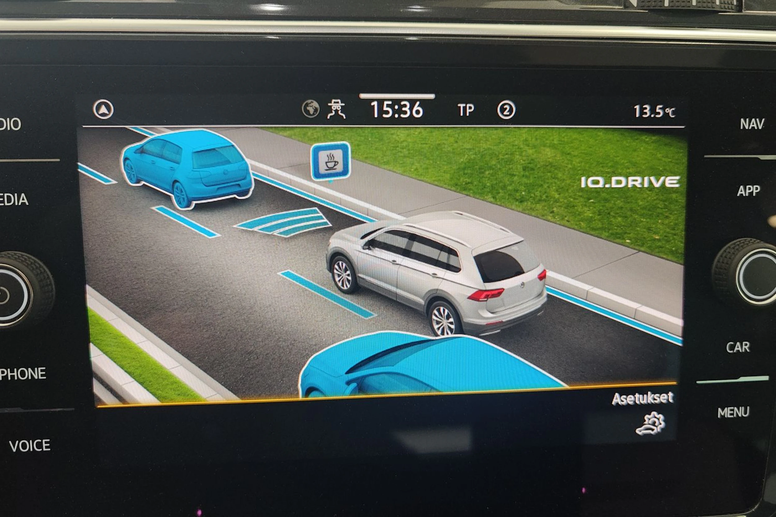 valkoinen Volkswagen Tiguan 2023 kuva 12.