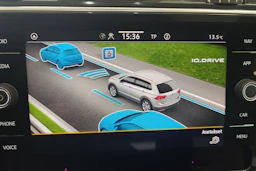 valkoinen Volkswagen Tiguan 2023 kuva 12.