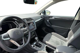 sininen Volkswagen Tiguan 2023 kuva 3.
