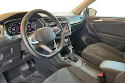 Harmaa Volkswagen Tiguan 2023 kuva 6.